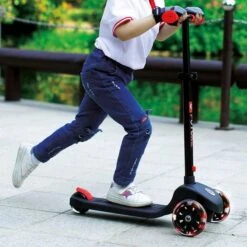 Patinete Future Scooter Luces LED Rojo -Juguetería medias 2030