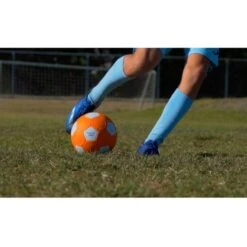 Kickerball - Balón Naranja -Juguetería medias 2826